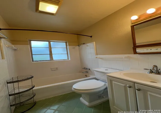 Photo 4 of Sale Pending at 111 Zerrcliff, San Antonio, TX 78220 | MLS# 1911629 | Listing updated on 2025-09-30
