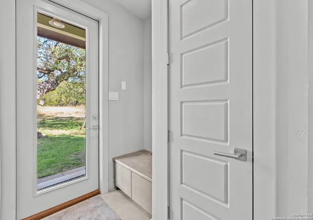 Photo 4 of Single family home for sale at 1280 Stoney Ridge, Bulverde, TX 78163 | MLS# 1911630 | Listing updated on 2026-09-18