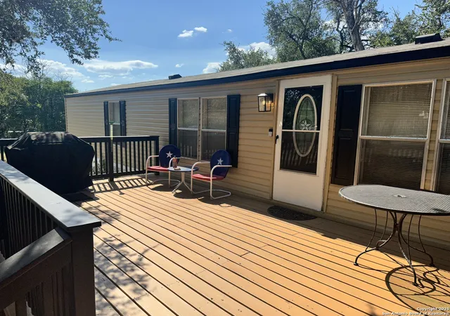 Photo 2 of Manufactured home for sale at 270 Buckhorn, Canyon Lake, TX 78133 | MLS# 1911737 | Listing updated on 2026-01-22