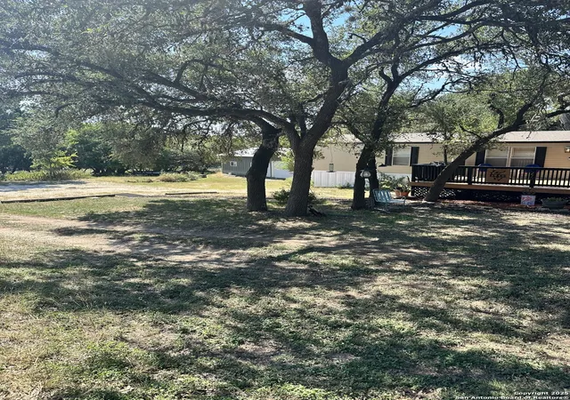 Photo 4 of Manufactured home for sale at 270 Buckhorn, Canyon Lake, TX 78133 | MLS# 1911737 | Listing updated on 2026-01-22