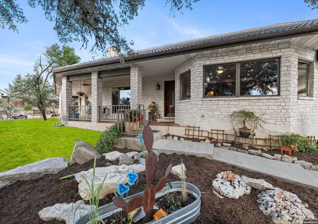 Photo 3 of Single family home for sale at 10038 Creekwood Pass, Spring Branch, TX 78070 | MLS# 1911761 | Listing updated on 2025-10-27