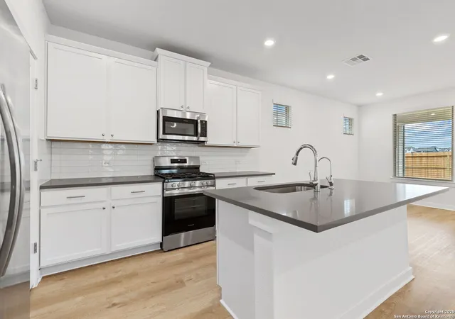 Photo 2 of Single family home for sale at 645 Salamander St, San Marcos, TX 78666 | MLS# 1911810 | Listing updated on 2026-02-27