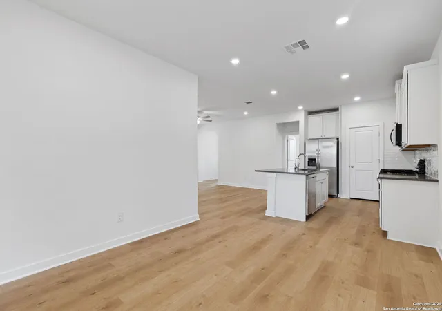 Photo 4 of Single family home for sale at 645 Salamander St, San Marcos, TX 78666 | MLS# 1911810 | Listing updated on 2026-02-27