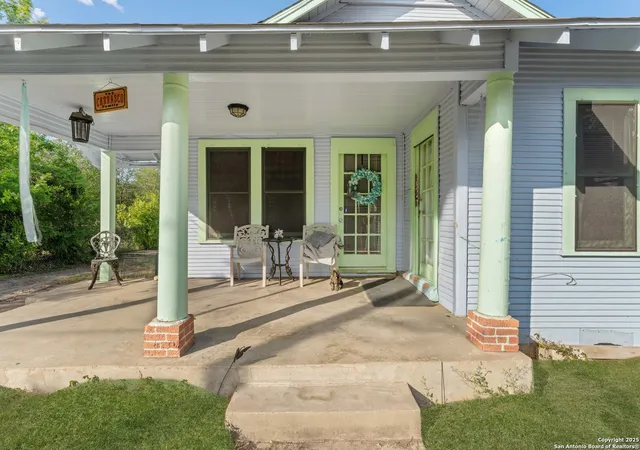 2nd image of 1427 E Pyron, San Antonio, TX 78214 | MLS# 1911825