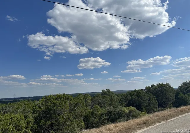 Photo 1 of Sale Pending at 211 Restless Wind, Spring Branch, TX 78070 | MLS# 1911843 | Listing updated on 2025-10-21