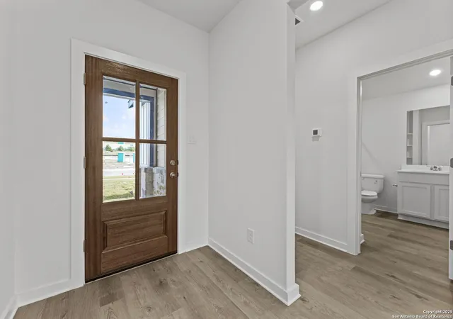 Photo 3 of Single family home for sale at 424 Salamander St, San Marcos, TX 78666 | MLS# 1911867 | Listing updated on 2026-01-23