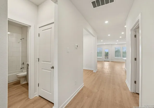Photo 4 of Single family home for sale at 506 Salamander St, San Marcos, TX 78666 | MLS# 1911872 | Listing updated on 2026-01-23