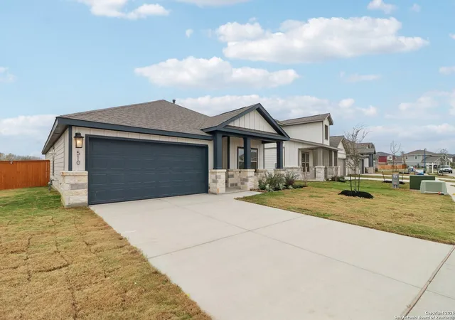 Photo 2 of Single family home for sale at 510 Salamander St, San Marcos, TX 78666 | MLS# 1911876 | Listing updated on 2026-01-23