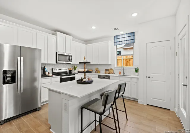 5th image of 233 Saddle Park, Cibolo, TX 78108 | MLS# 1911884