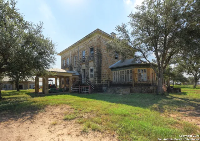 4th image of 6887 Von Ormy, Von Ormy, TX 78073 | MLS# 1911887
