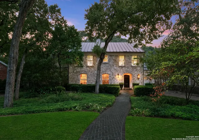 Photo 2 of Sale Pending at 107 Thelma, San Antonio, TX 78212 | MLS# 1911929 | Listing updated on 2026-03-13