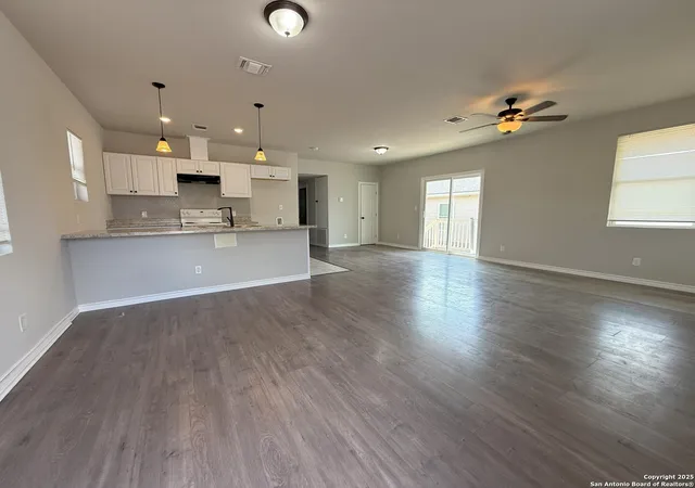 Photo 3 of Sale Pending at 5010 Lucinda, San Antonio, TX 78221 | MLS# 1911939 | Listing updated on 2026-01-22