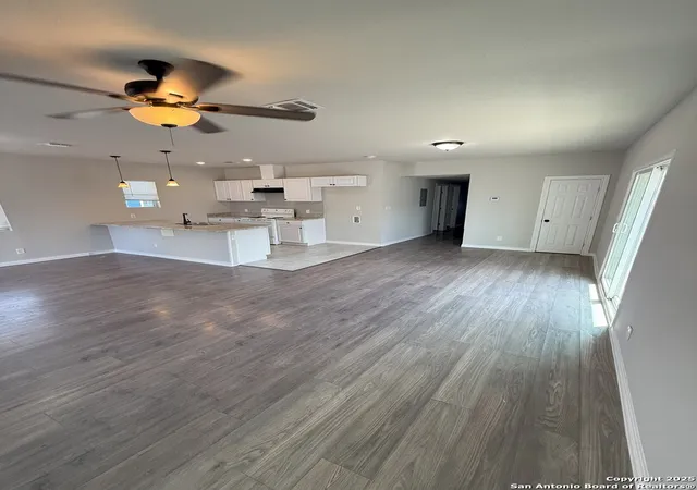 Photo 4 of Sale Pending at 5010 Lucinda, San Antonio, TX 78221 | MLS# 1911939 | Listing updated on 2026-01-22