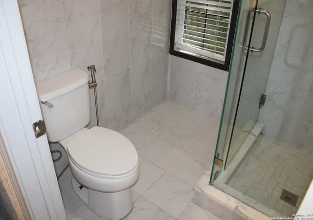 Photo 3 of Single family home for sale at 3002 Shingle Oak Dr, San Antonio, TX 78247 | MLS# 1911961 | Listing updated on 2025-10-12