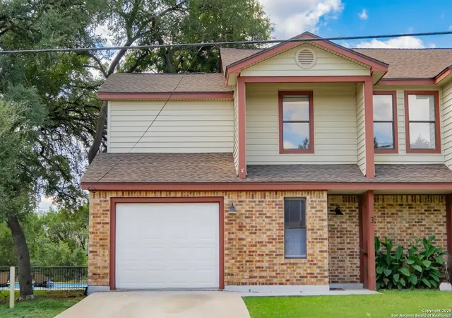 Listing Photo 3 - Condo for sale in building located at 306 Dietert Ln, Canyon Lake, TX 78133 - Unit #103 & 104