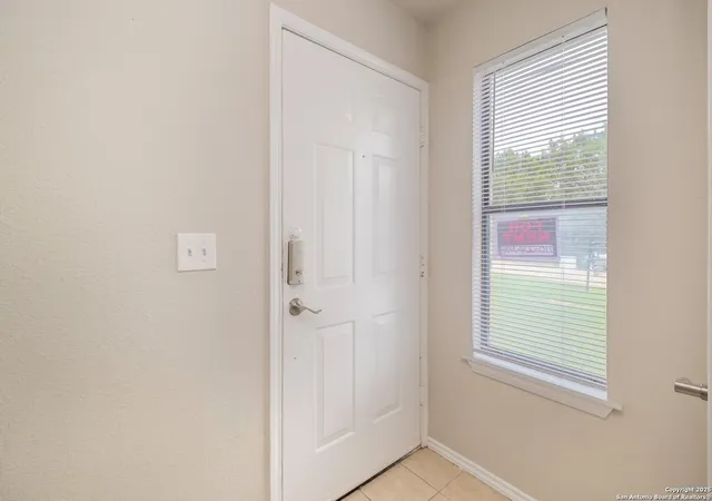 Listing Photo 5 - Condo for sale in building located at 306 Dietert Ln, Canyon Lake, TX 78133 - Unit #103 & 104