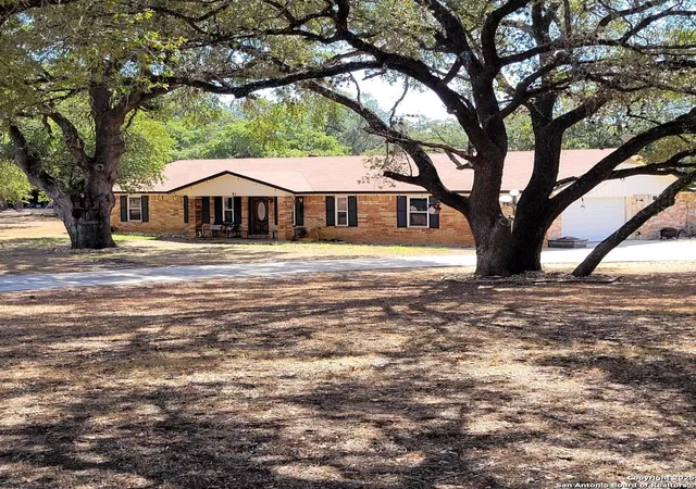 Photo 2 of Sale Pending at 91 Pulliam, Pleasanton, TX 78064 | MLS# 1911969 | Listing updated on 2025-10-20
