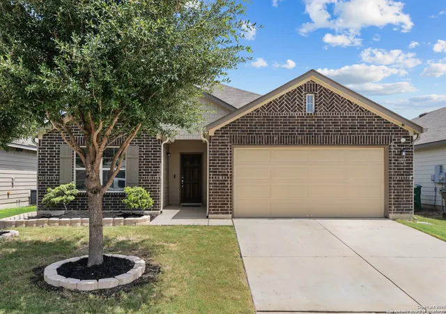 Photo 1 of Sale Pending at 5527 Coral Vly, San Antonio, TX 78242 | MLS# 1912014 | Listing updated on 2026-03-04