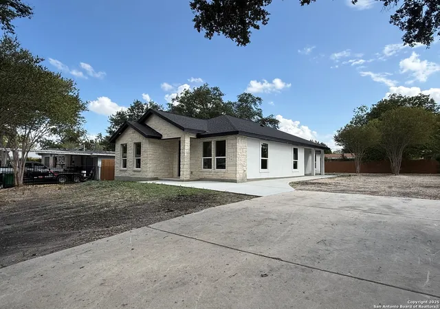 1st image of 7618 Stagecoach, San Antonio, TX 78227 | MLS# 1912021