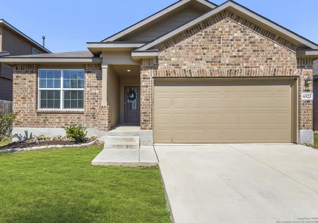 Photo 4 of Sale Pending at 6523 Hoffman, San Antonio, TX 78252 | MLS# 1912028 | Listing updated on 2025-12-12