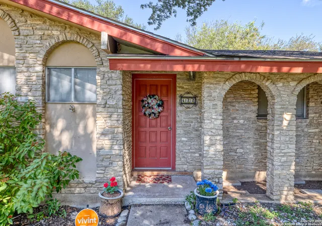 4th image of 622 Dorothy Jo, Uvalde, TX 78801 | MLS# 1912037