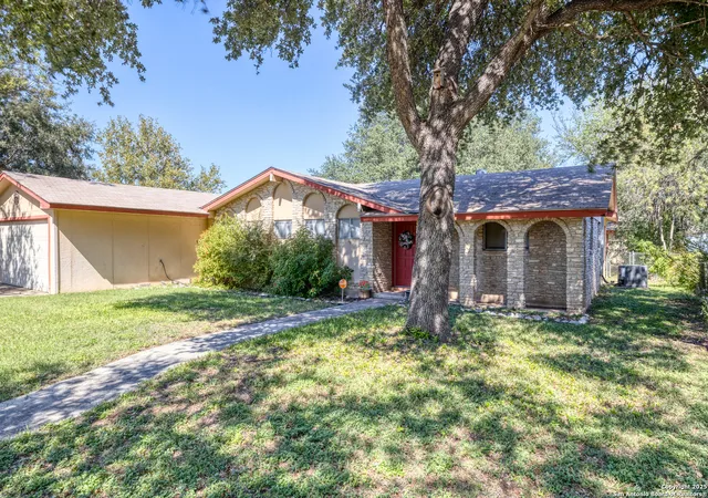 1st image of 622 Dorothy Jo, Uvalde, TX 78801 | MLS# 1912037