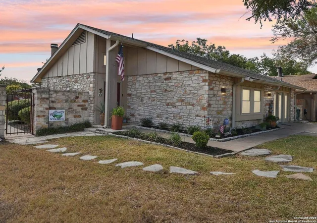 Photo 4 of Sale Pending at 6601 Vougeot Dr, Austin, TX 78744 | MLS# 1912058 | Listing updated on 2026-04-11