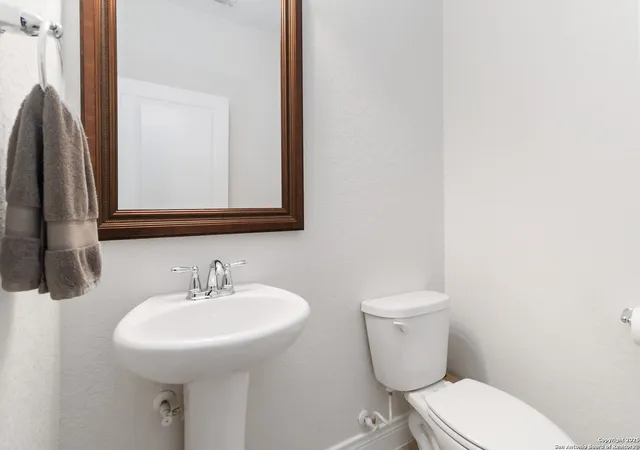 Photo 4 of Sale Pending at 10719 Serrento Hi, Helotes, TX 78023 | MLS# 1912071 | Listing updated on 2026-05-06