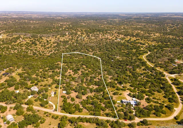 4th image of 228 Spring Rd, Fredericksburg, TX 78624 | MLS# 1912072
