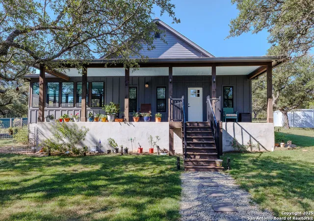 2nd image of 872 Oak Dr, Blanco, TX 78606 | MLS# 1912090
