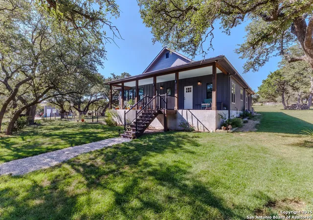 4th image of 872 Oak Dr, Blanco, TX 78606 | MLS# 1912090