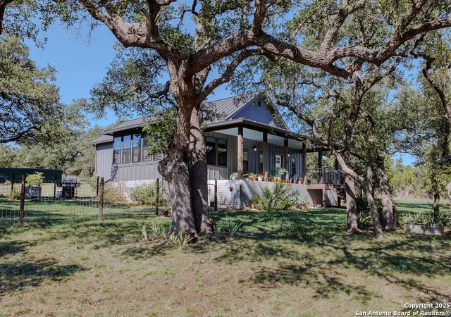 5th image of 872 Oak Dr, Blanco, TX 78606 | MLS# 1912090