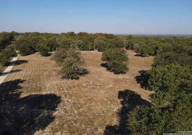 2nd image of 1545 Nockenut, Seguin, TX 78155 | MLS# 1912157
