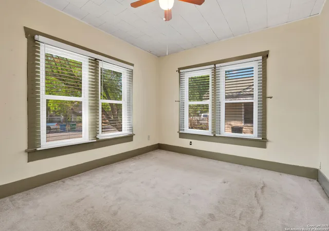 Photo 3 of Single family home for sale at 425 Essex, San Antonio, TX 78210 | MLS# 1912160 | Listing updated on 2026-04-01