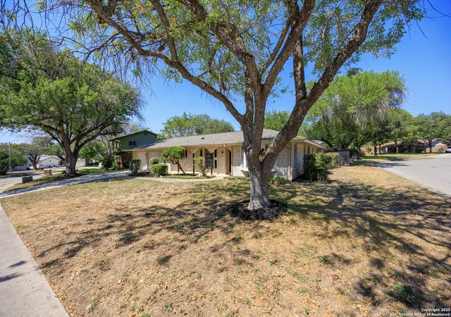 3rd image of 103 Madrid, Universal City, TX 78148 | MLS# 1912165