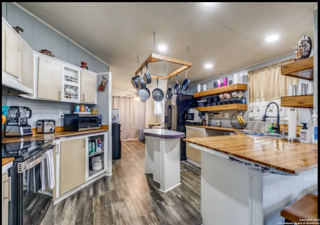 Photo 3 of Manufactured home for sale at 4303 Water Oak Dr, Elmendorf, TX 78112 | MLS# 1912171 | Listing updated on 2026-03-11