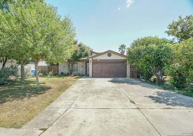 Photo 2 of Sale Pending at 1742 Richland Hills, San Antonio, TX 78251 | MLS# 1912182 | Listing updated on 2025-11-06
