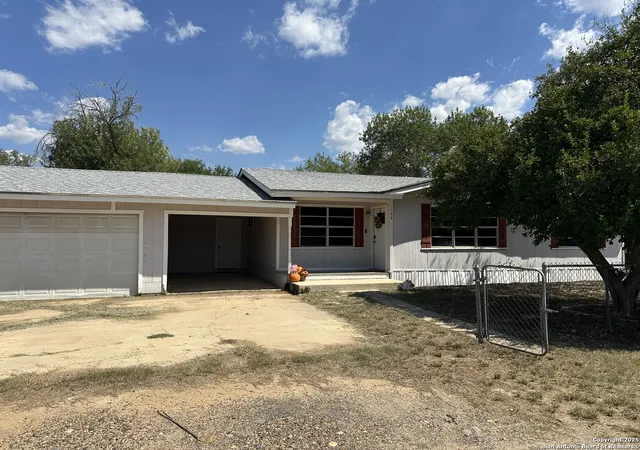 11th image of 168 S 6th, Carrizo Springs, TX 78827 | MLS# 1912212