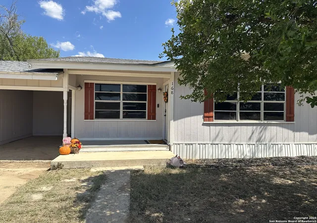 1st image of 168 S 6th, Carrizo Springs, TX 78827 | MLS# 1912212