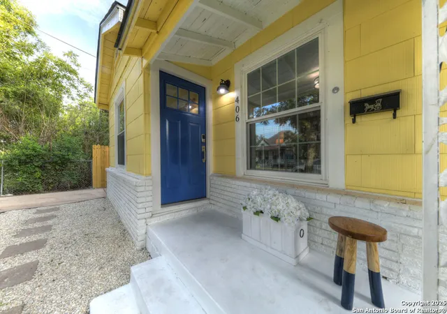 Photo 3 of Single family home for sale at 406 Mckinley, San Antonio, TX 78210 | MLS# 1912228 | Listing updated on 2025-12-01