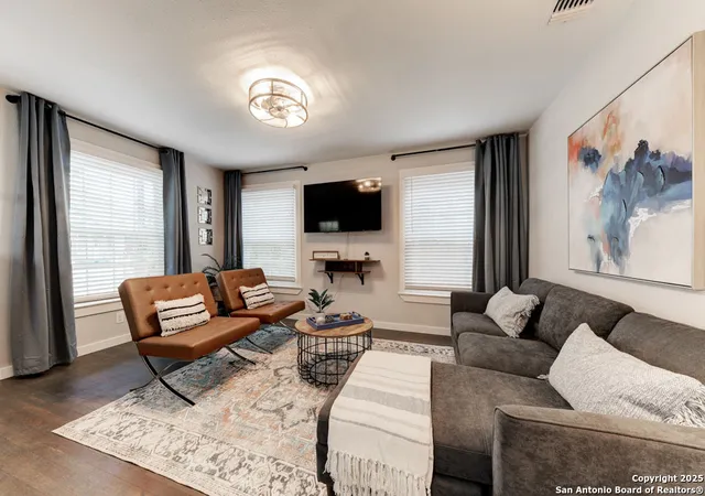 Photo 3 of Single family home for sale at 406 Mckinley, San Antonio, TX 78210 | MLS# 1912228 | Listing updated on 2025-12-01