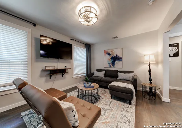 Photo 4 of Single family home for sale at 406 Mckinley, San Antonio, TX 78210 | MLS# 1912228 | Listing updated on 2025-12-01