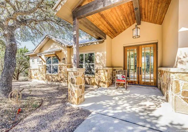 Photo 4 of Single family home for sale at 710 Stoney Ridge, Bulverde, TX 78163 | MLS# 1912252 | Listing updated on 2026-06-30