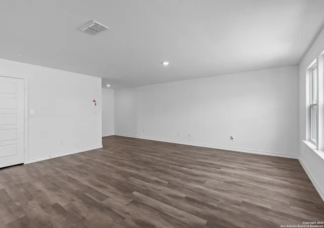 Photo 4 of Sale Pending at 11604 Red Burro, San Antonio, TX 78230 | MLS# 1912260 | Listing updated on 2025-10-15