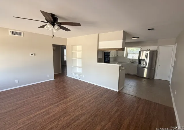 Photo 4 of Sale Pending at 150 Postwood, San Antonio, TX 78228 | MLS# 1912294 | Listing updated on 2026-02-20