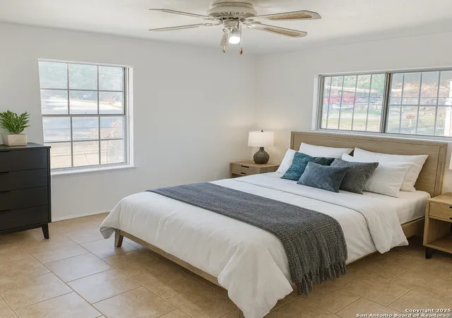 Photo 4 of Single family home for sale at 4418 Sun Vista Ln, San Antonio, TX 78217 | MLS# 1912316 | Listing updated on 2026-09-01