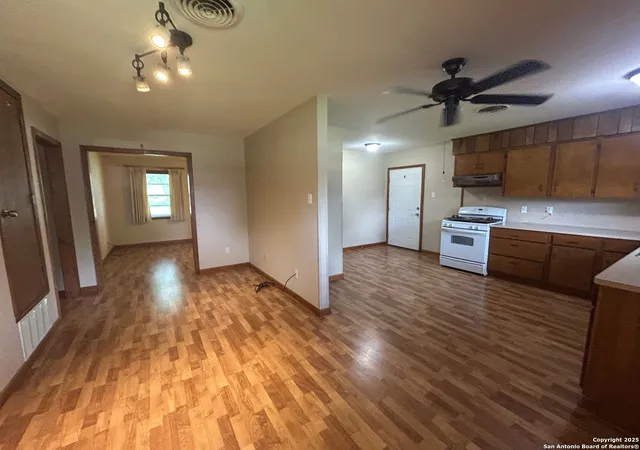 Photo 3 of Single family home for sale at 205 Turner Ln, Bridge City, TX 77611 | MLS# 1912361 | Listing updated on 2025-11-29