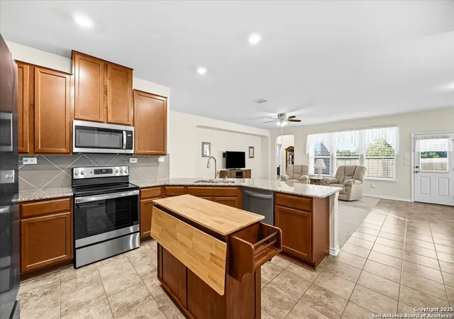 4th image of 248 Gamblewood, Universal City, TX 78148 | MLS# 1912367