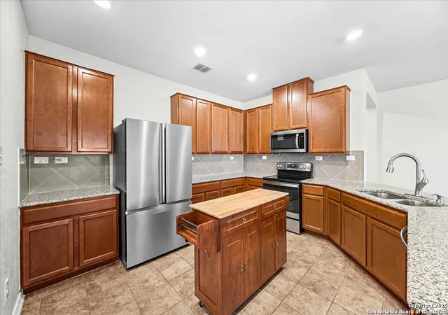 5th image of 248 Gamblewood, Universal City, TX 78148 | MLS# 1912367