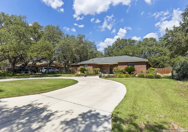 37th image of 606 Ingram, Devine, TX 78016 | MLS# 1912382